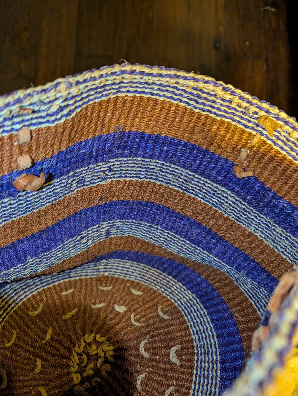 Sisal Kiondo Handwoven Stripe Summer Straw Tote Bag Brown/Purple leather Handle - Picture 9 of 9